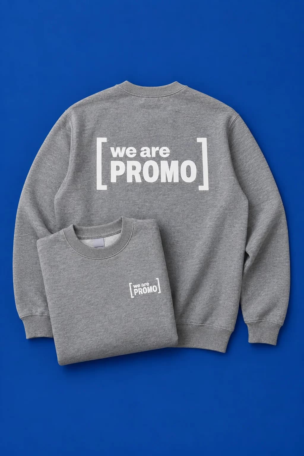 Sweats gris chiné : petit cadre « we are promo » brodé au cœur, grand cadre imprimé en DTF dans le dos